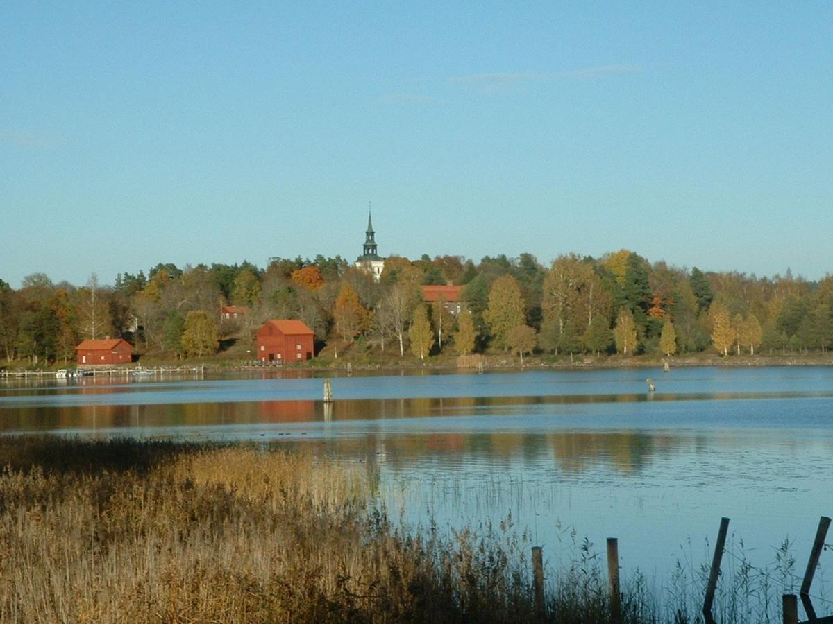 Klaraborg - Rum Och Koek I Borgvik Exterior foto